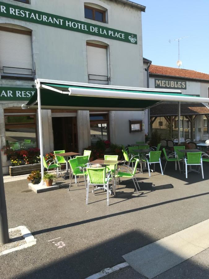 Hotel De La Place Liffol-le-Grand Luaran gambar